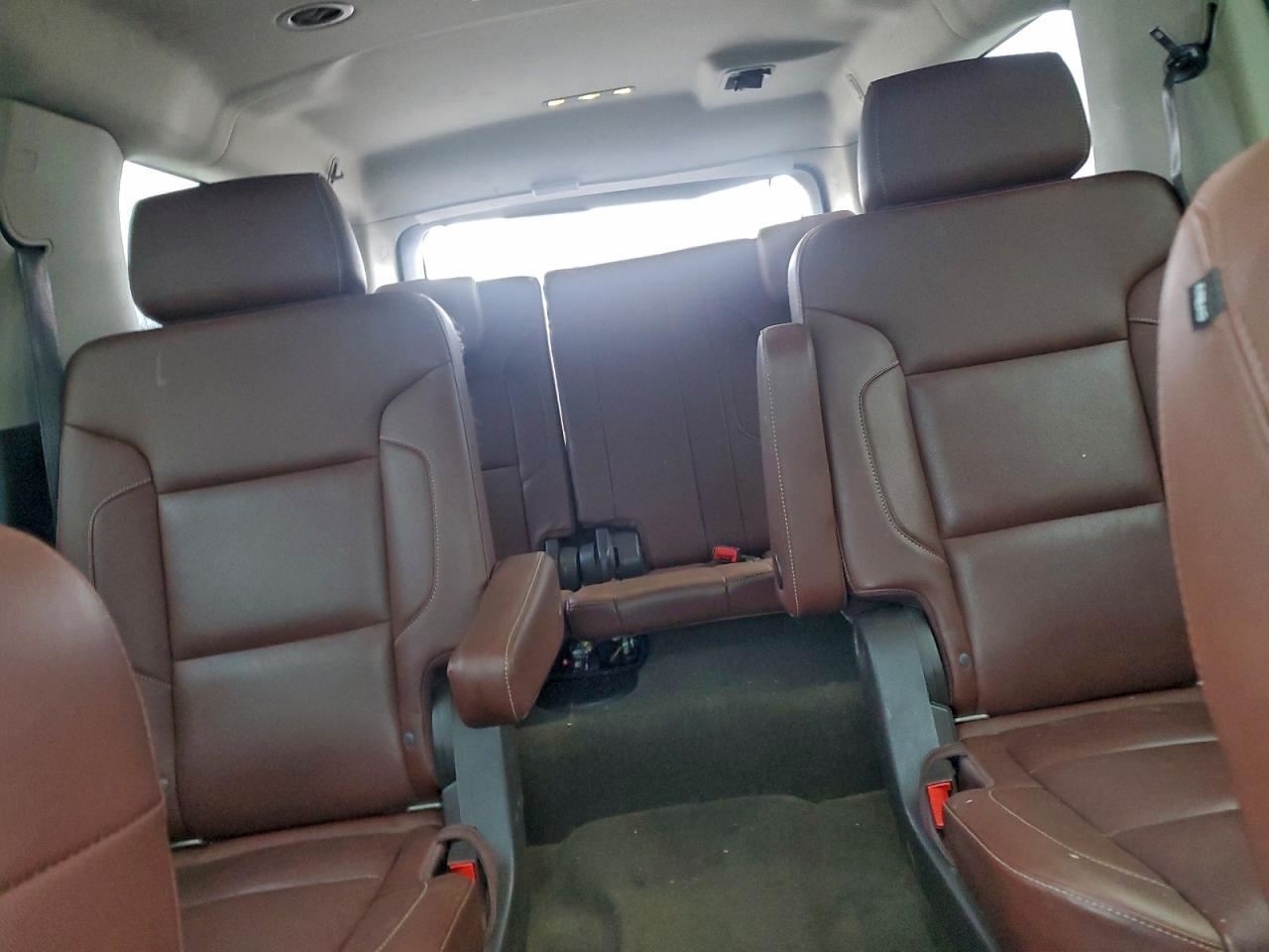 2016 CHEVROLET Suburban