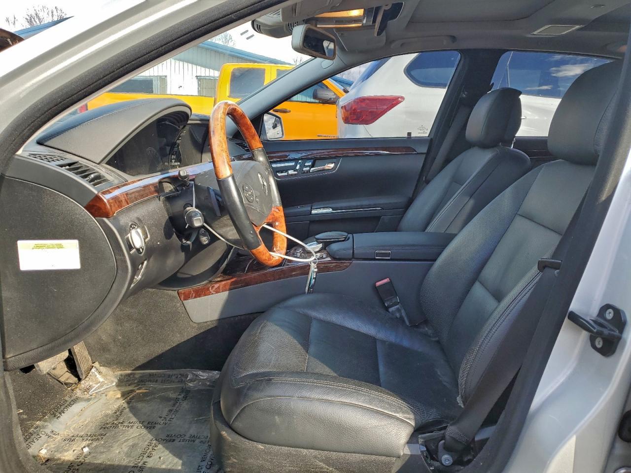 2011 MERCEDES-BENZ S-Class