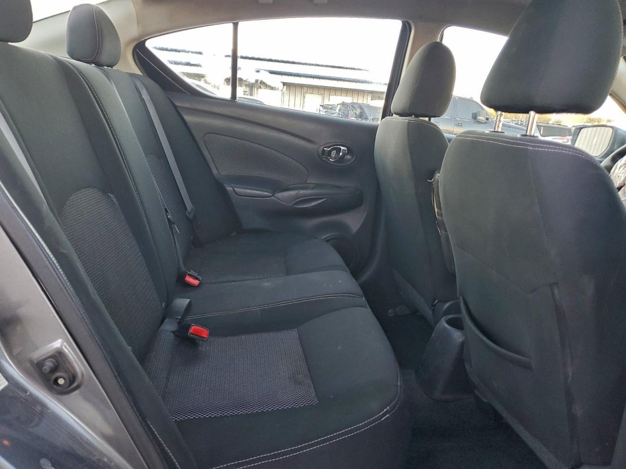 2017 NISSAN VERSA