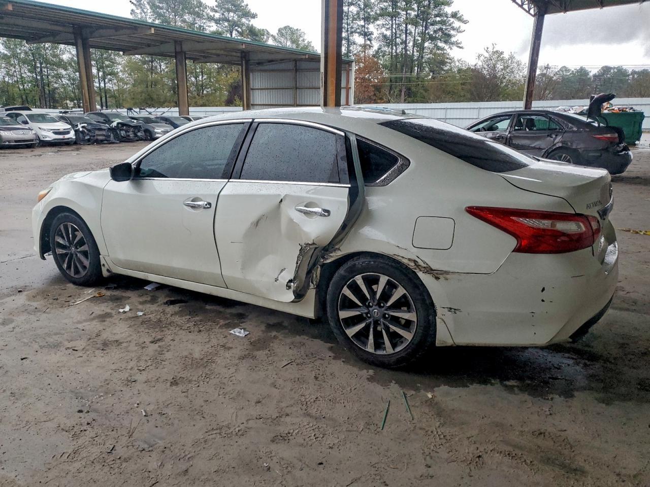 2017 NISSAN ALTIMA