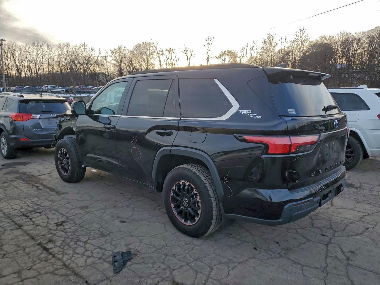 2024 TOYOTA Sequoia