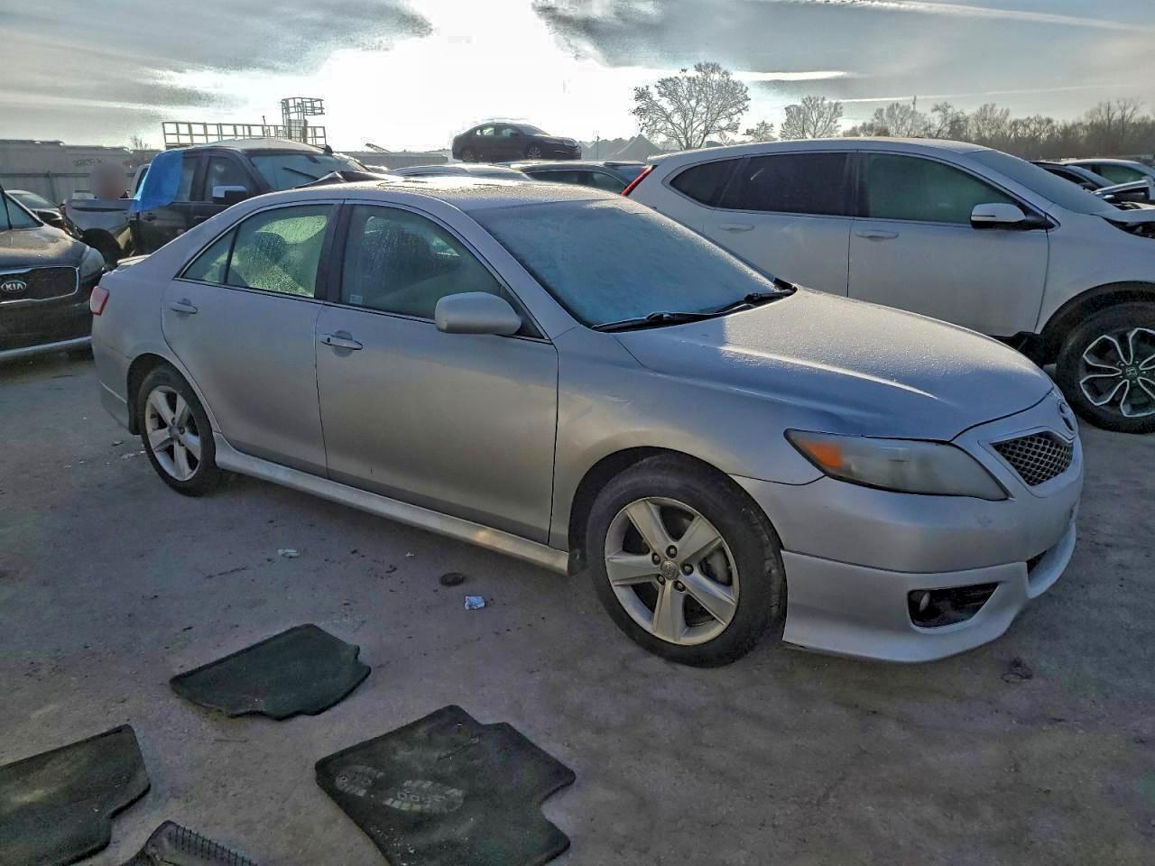 2011 TOYOTA CAMRY