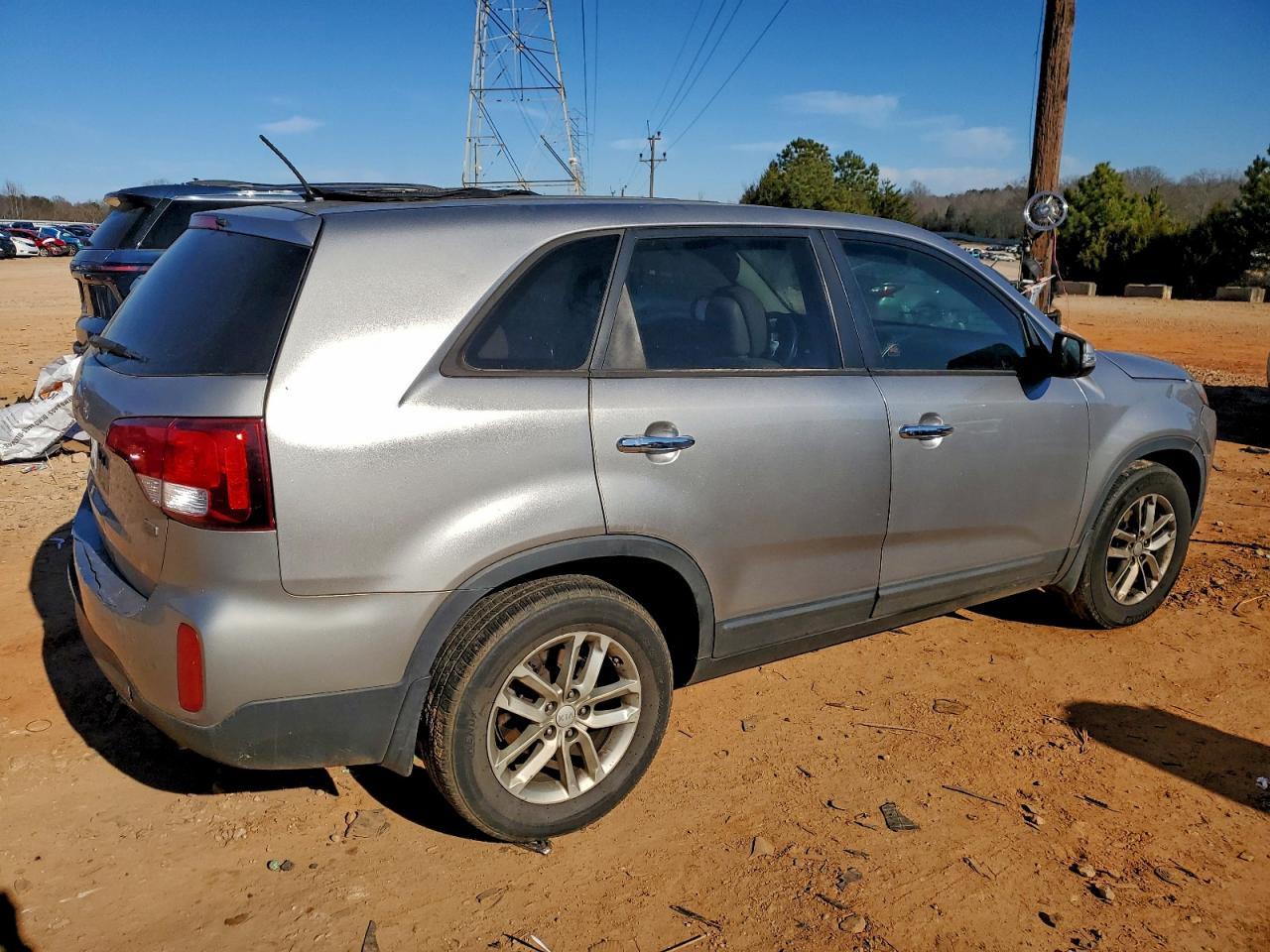 2015 KIA SORENTO