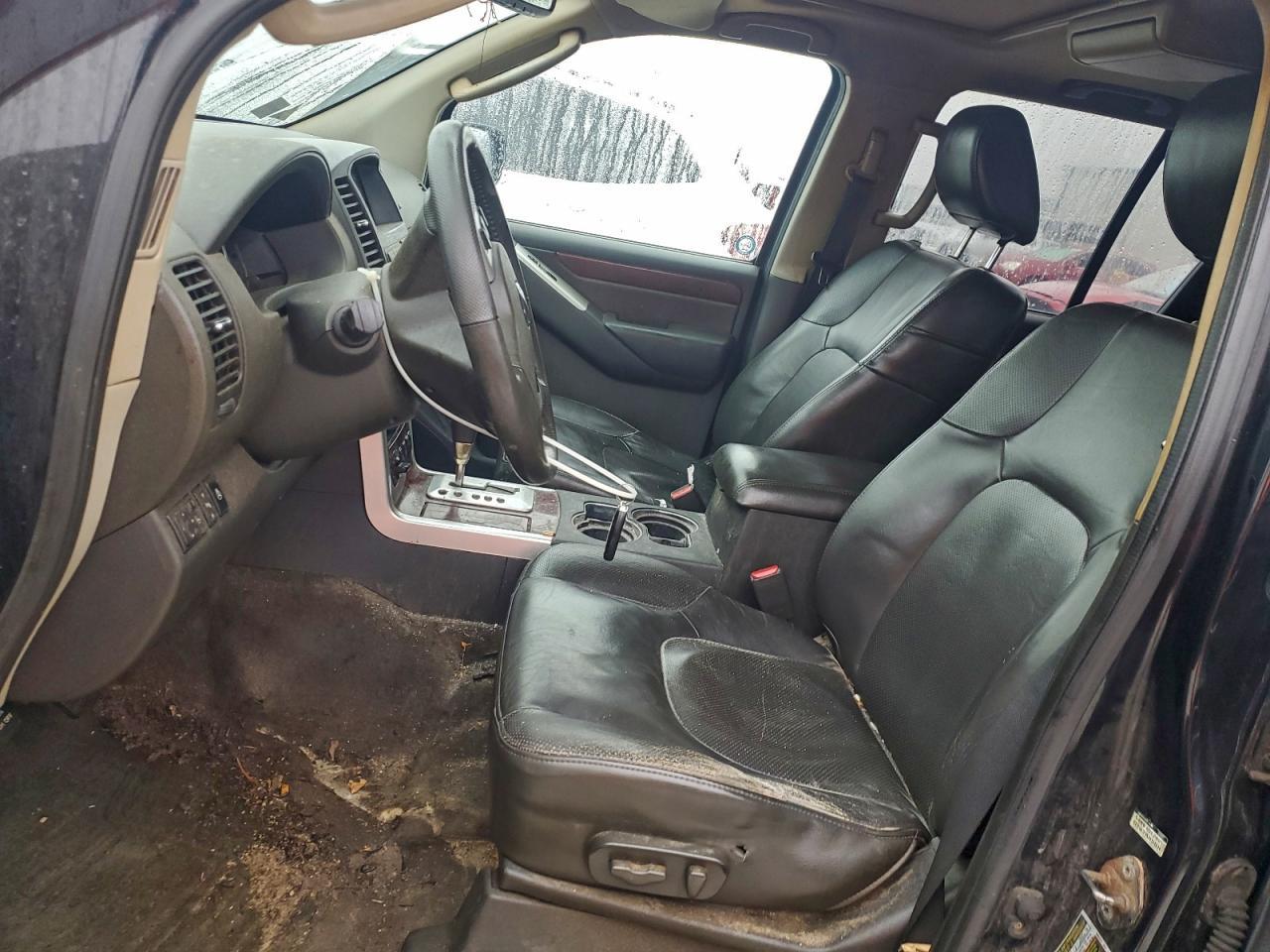 2011 NISSAN PATHFINDER