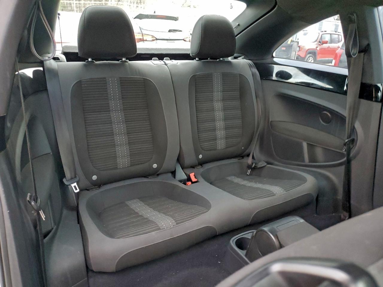 2012 VOLKSWAGEN Beetle
