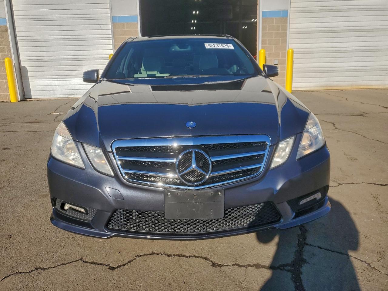 2011 MERCEDES-BENZ E-Class