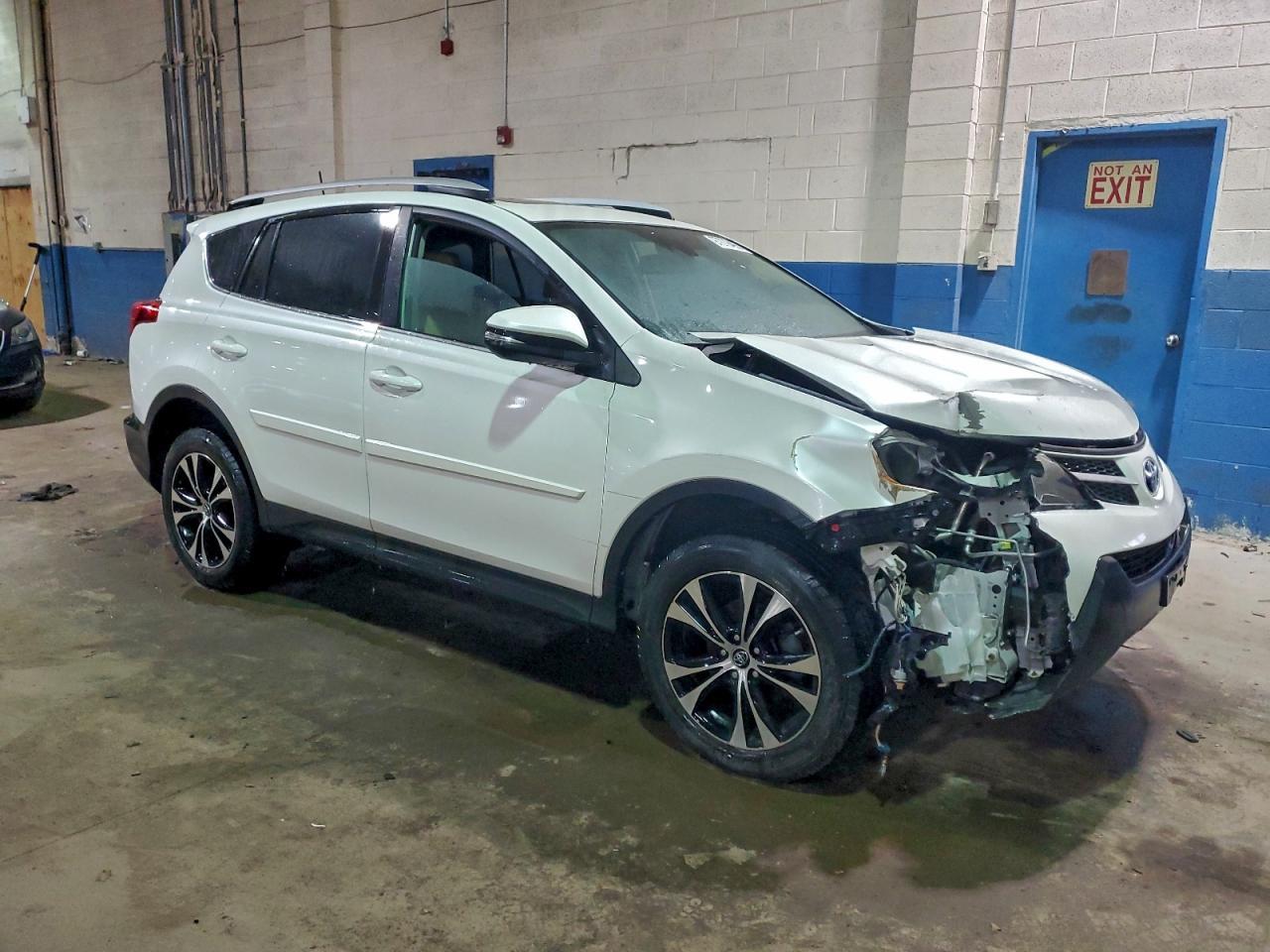 2015 TOYOTA RAV4