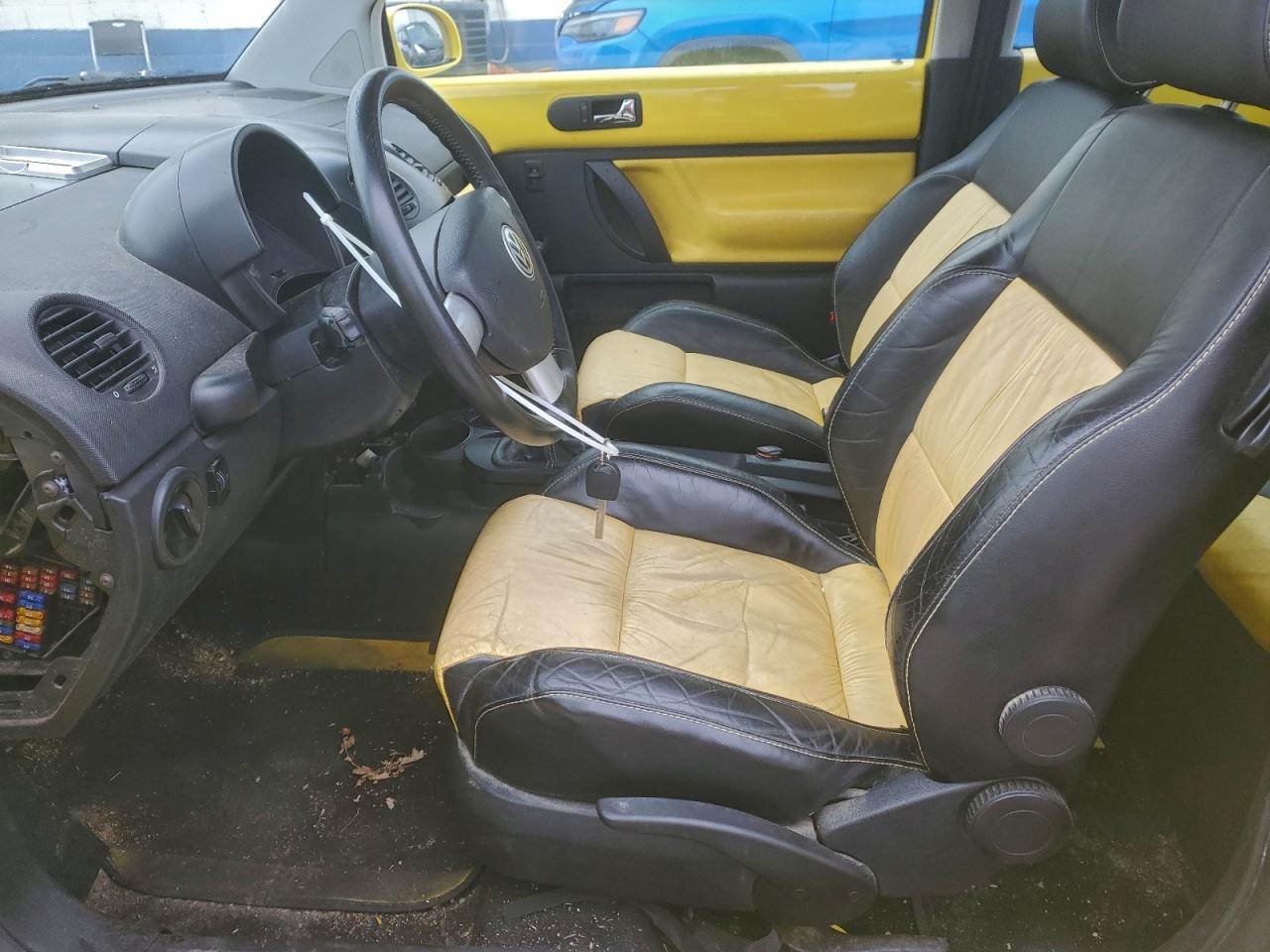 2002 VOLKSWAGEN Beetle