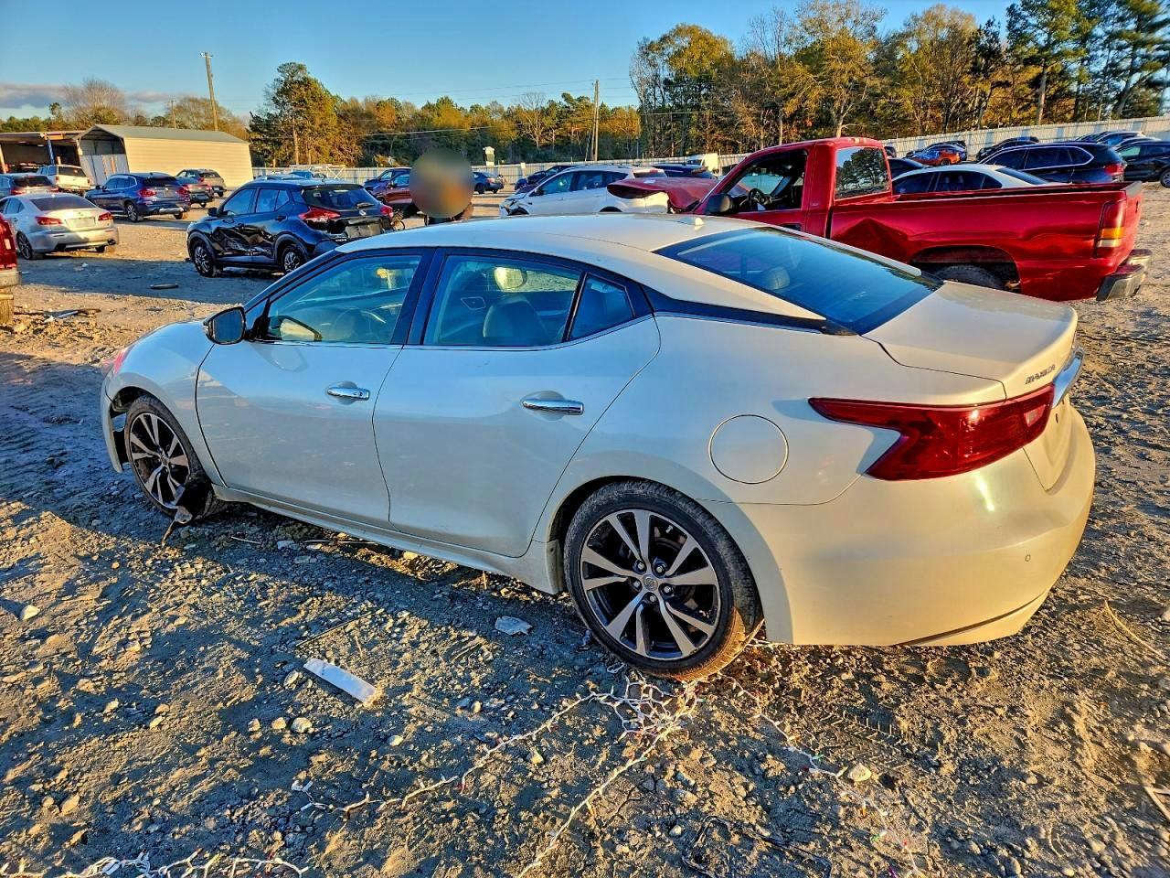 2017 NISSAN Maxima