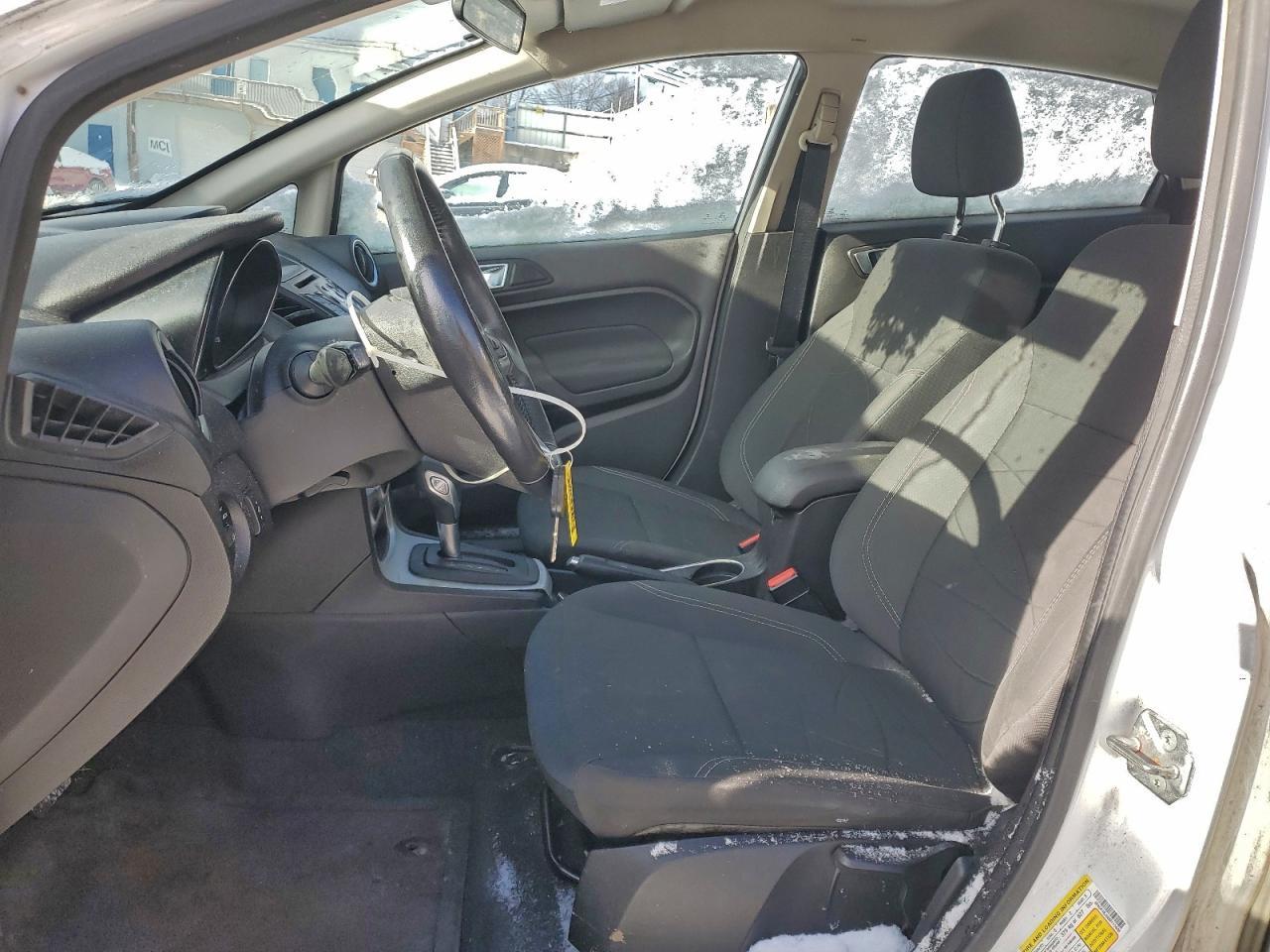 2016 FORD Fiesta