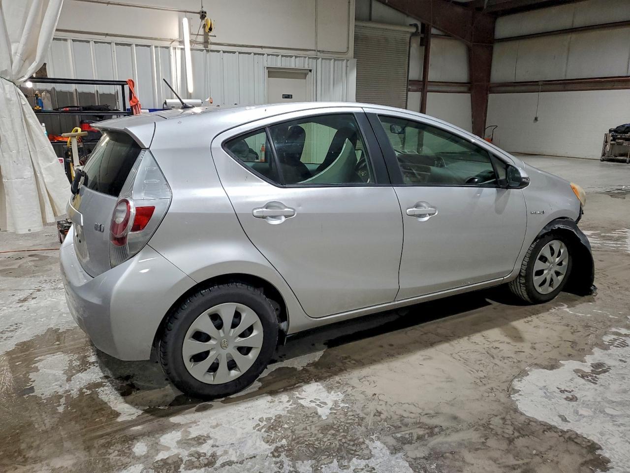 2012 TOYOTA Prius c