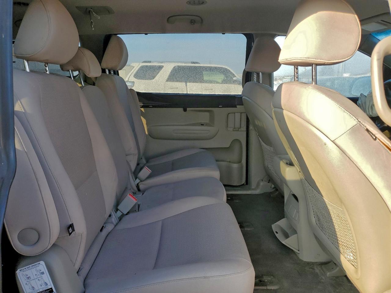 2016 KIA SEDONA