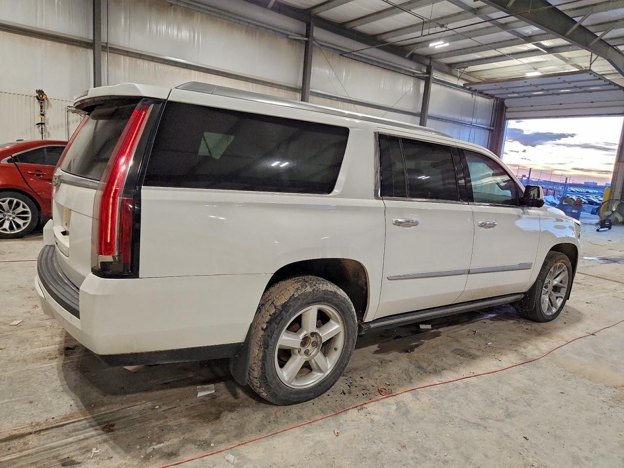 2016 CADILLAC Escalade ESV