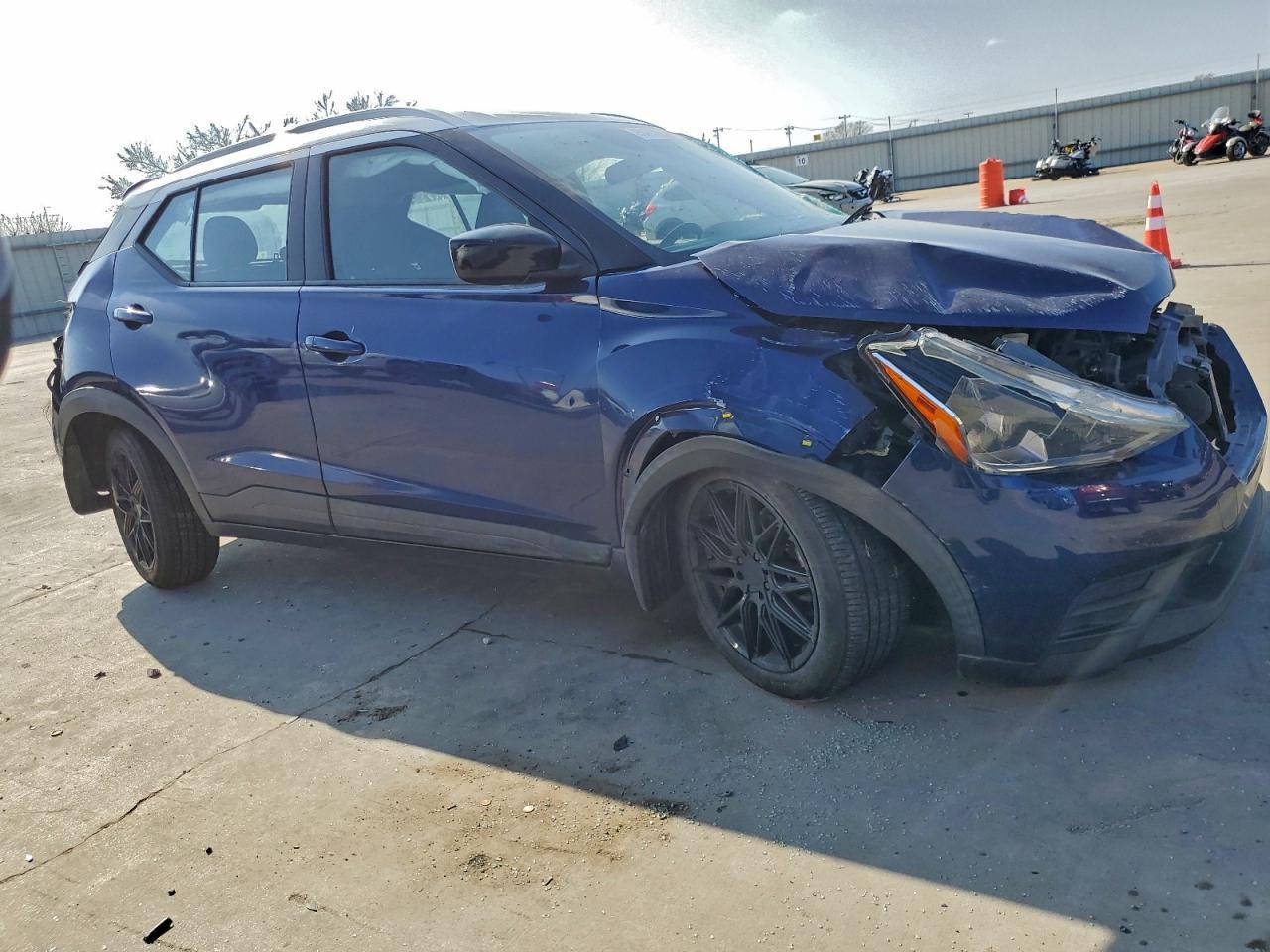 2019 NISSAN KICKS