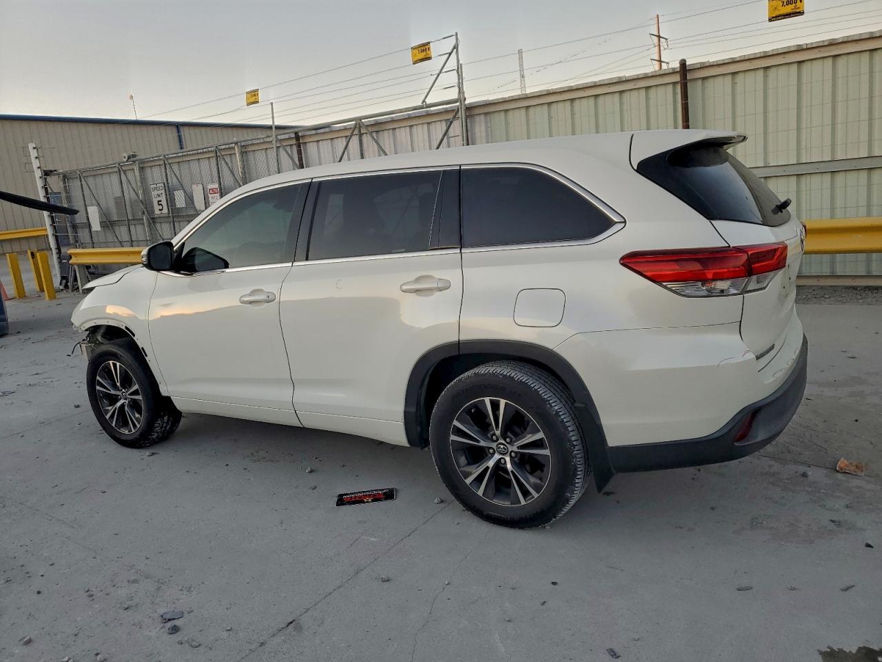 2018 TOYOTA HIGHLANDER