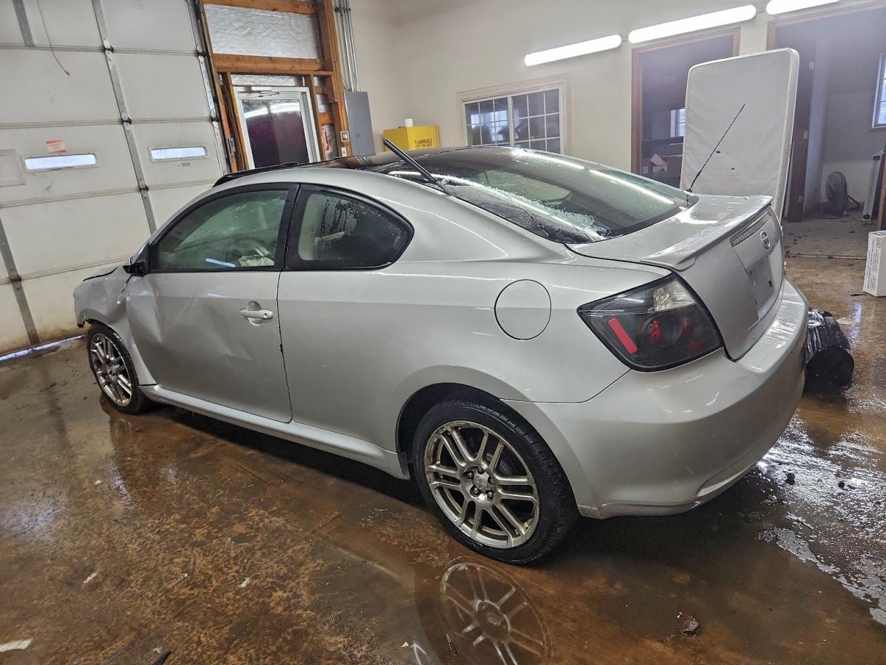 2006 TOYOTA SCION