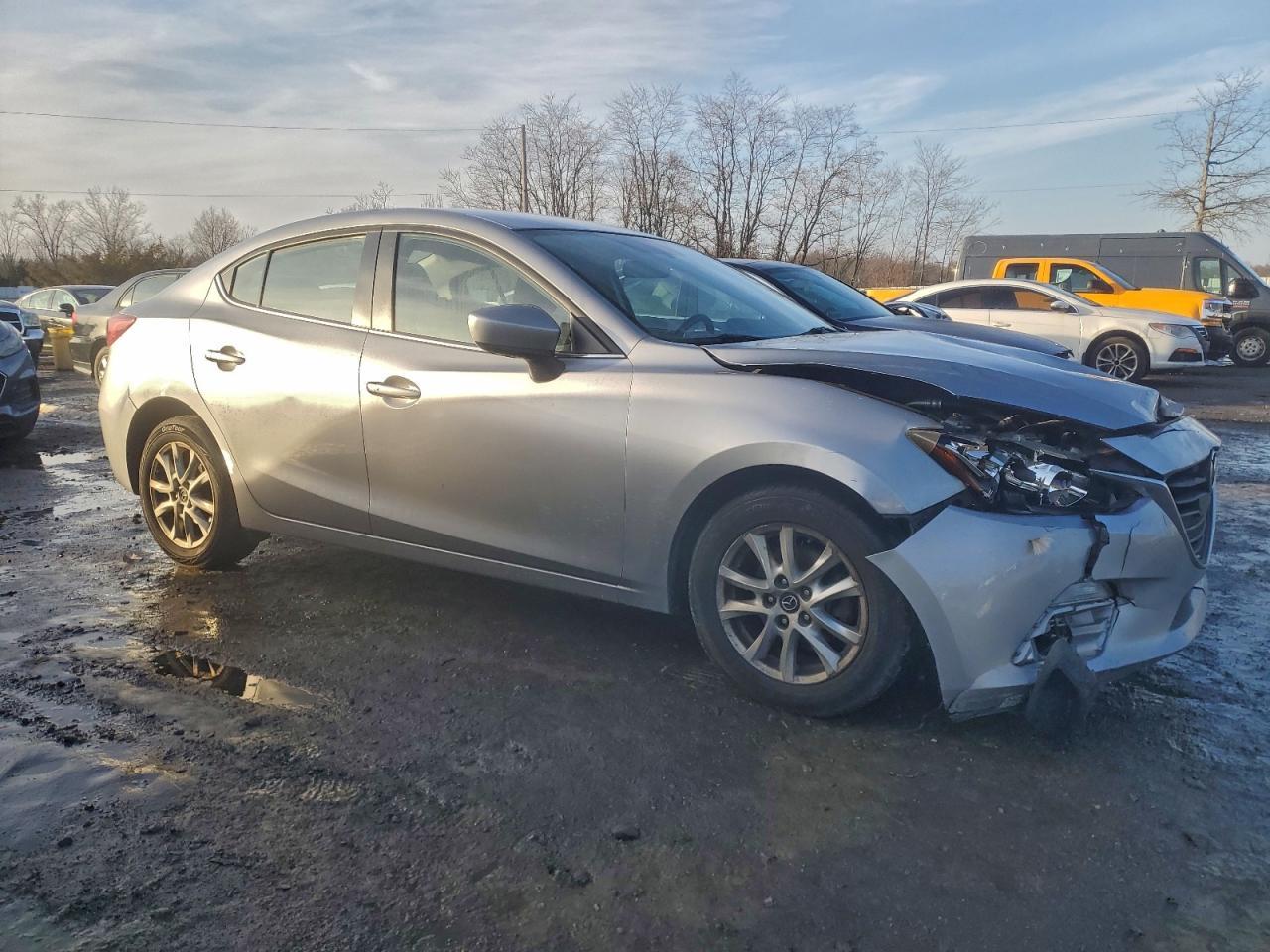 2014 MAZDA 3