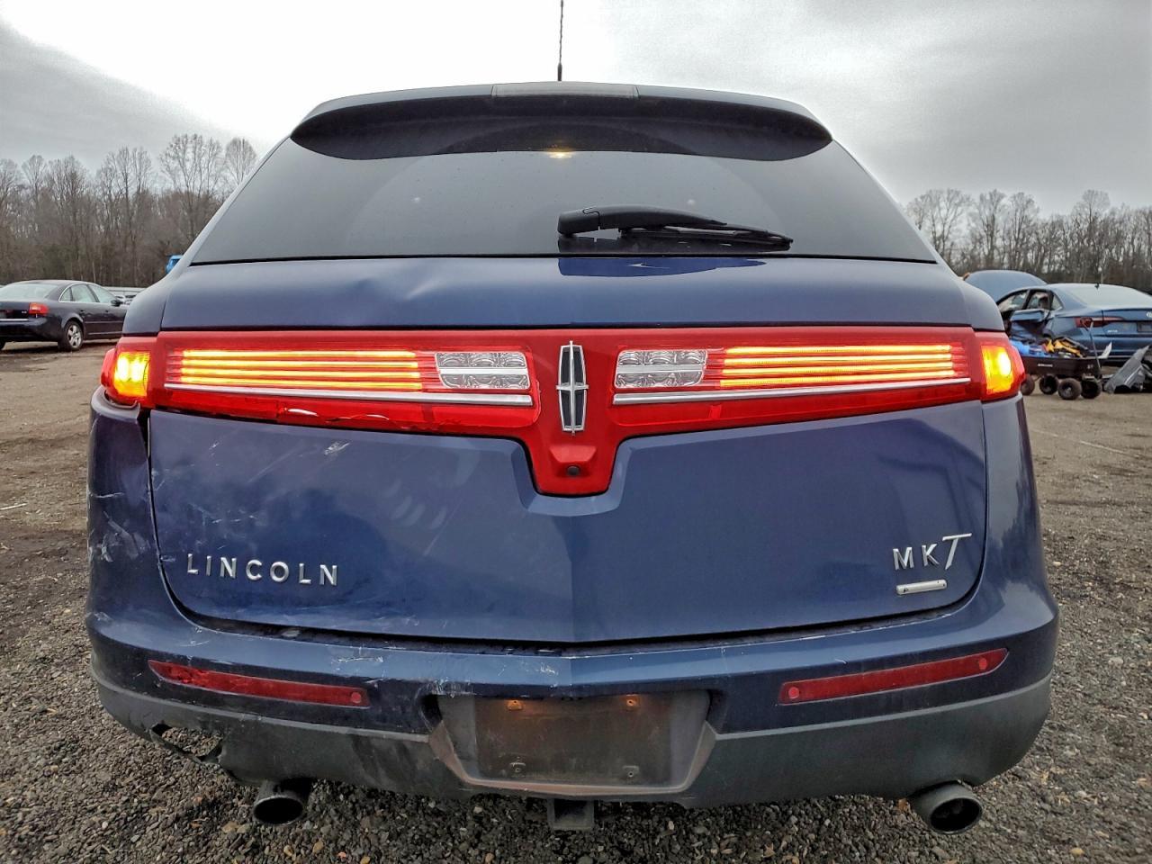 2012 LINCOLN MKT