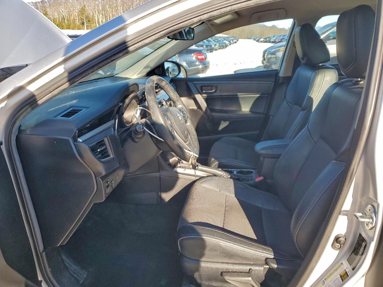 2015 TOYOTA COROLLA