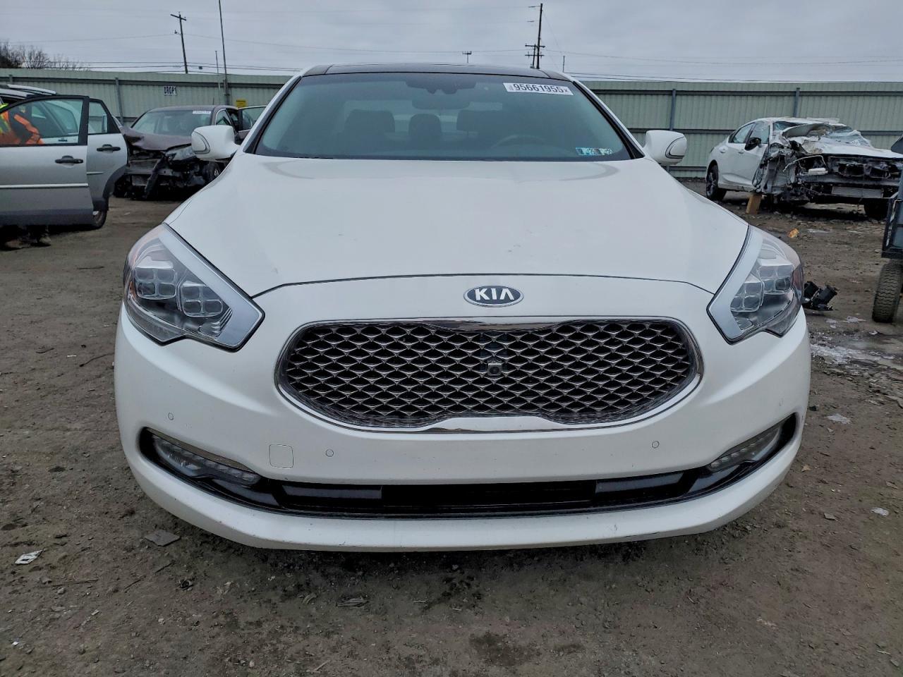 2015 KIA K900