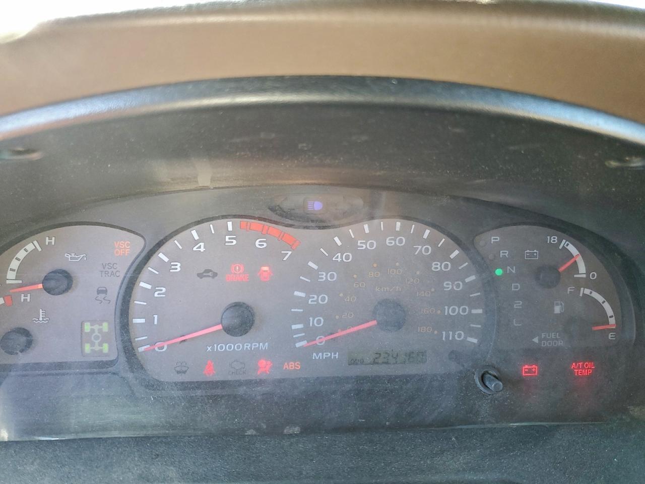 2002 TOYOTA Sequoia