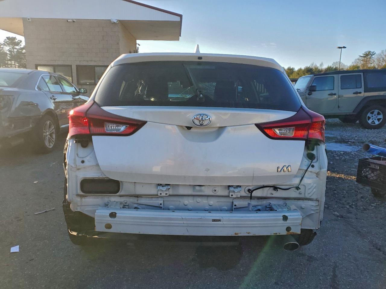 2018 TOYOTA COROLLA