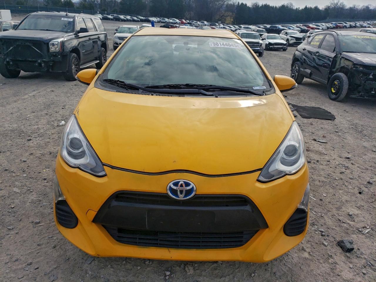 2016 TOYOTA Prius c