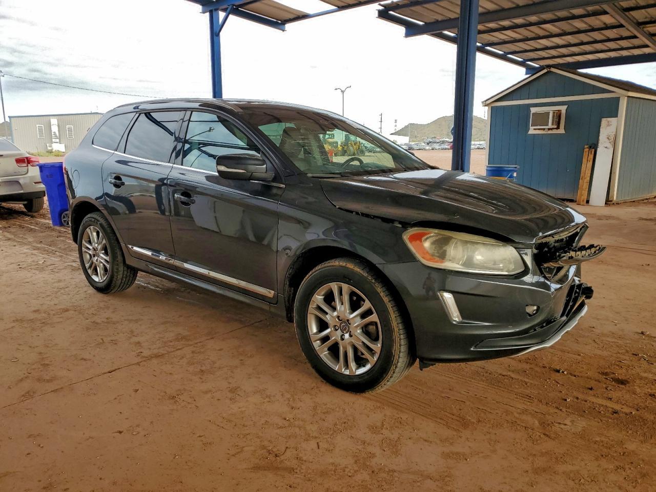 2015 VOLVO XC60