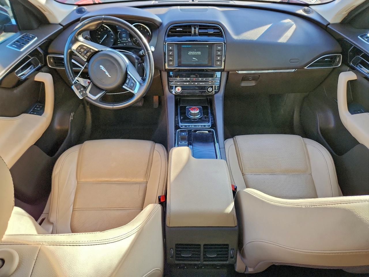 2018 JAGUAR F-Pace