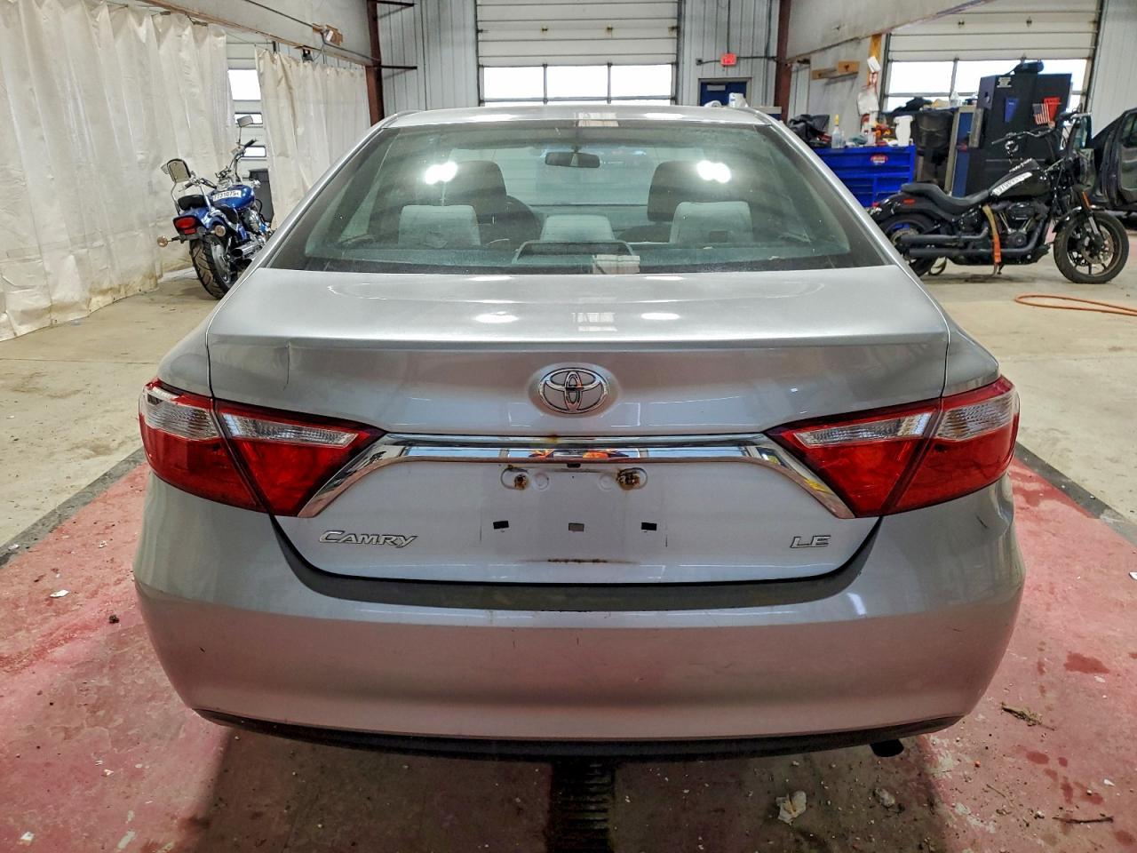 2016 TOYOTA CAMRY