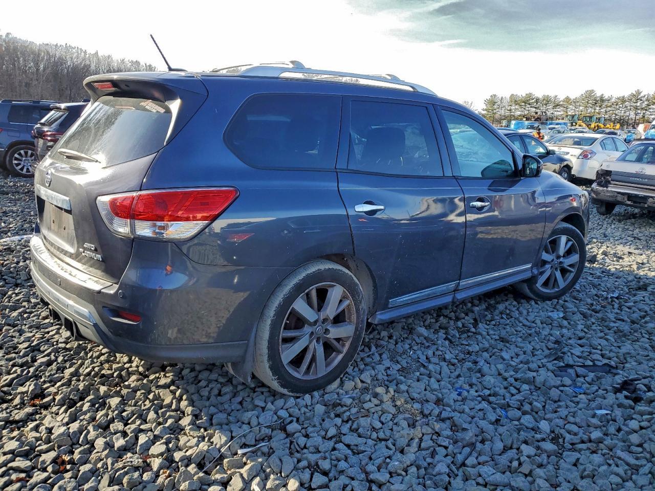 2014 NISSAN PATHFINDER