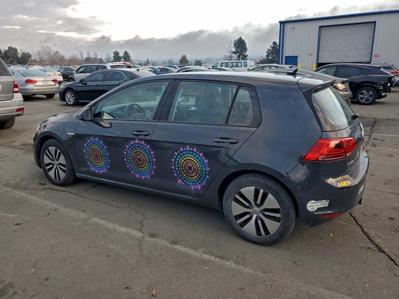 2015 VOLKSWAGEN e-Golf
