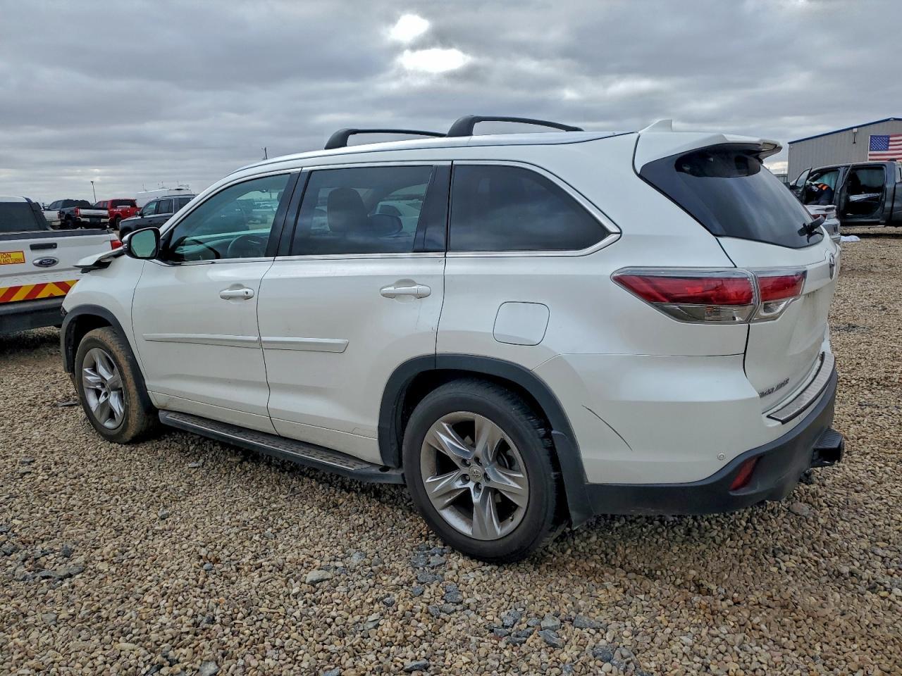 2015 TOYOTA HIGHLANDER