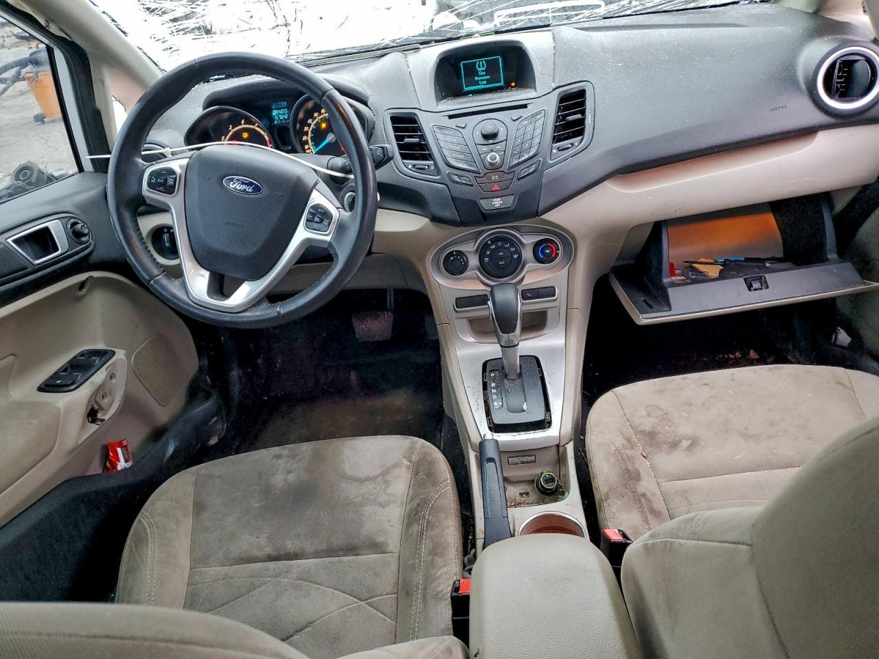 2015 FORD Fiesta
