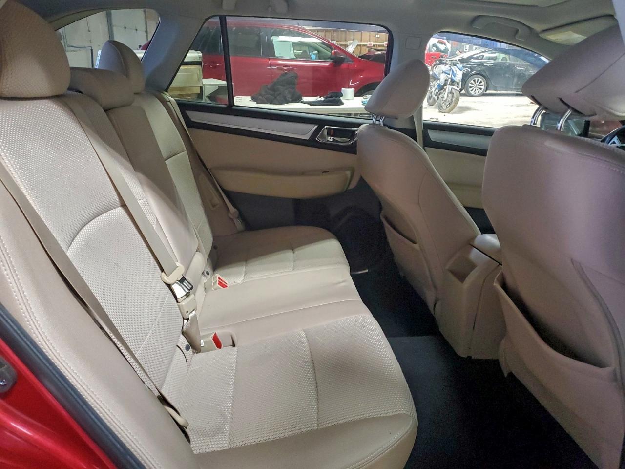 2015 SUBARU Outback