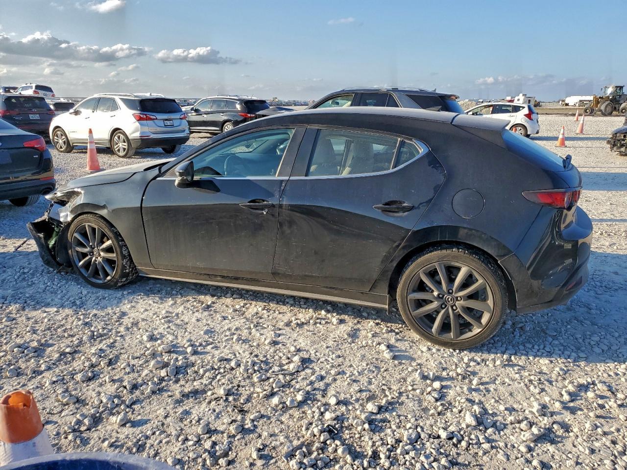 2019 MAZDA 3
