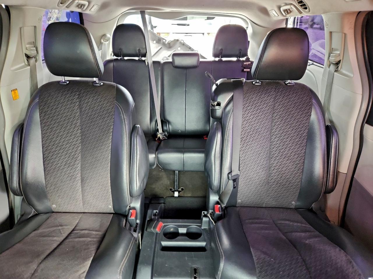 2013 TOYOTA SIENNA