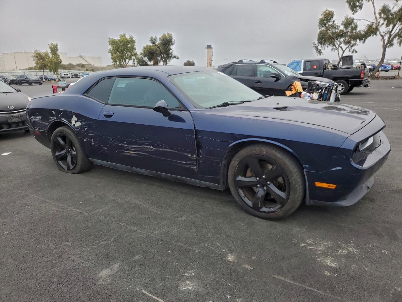 2013 DODGE Challenger