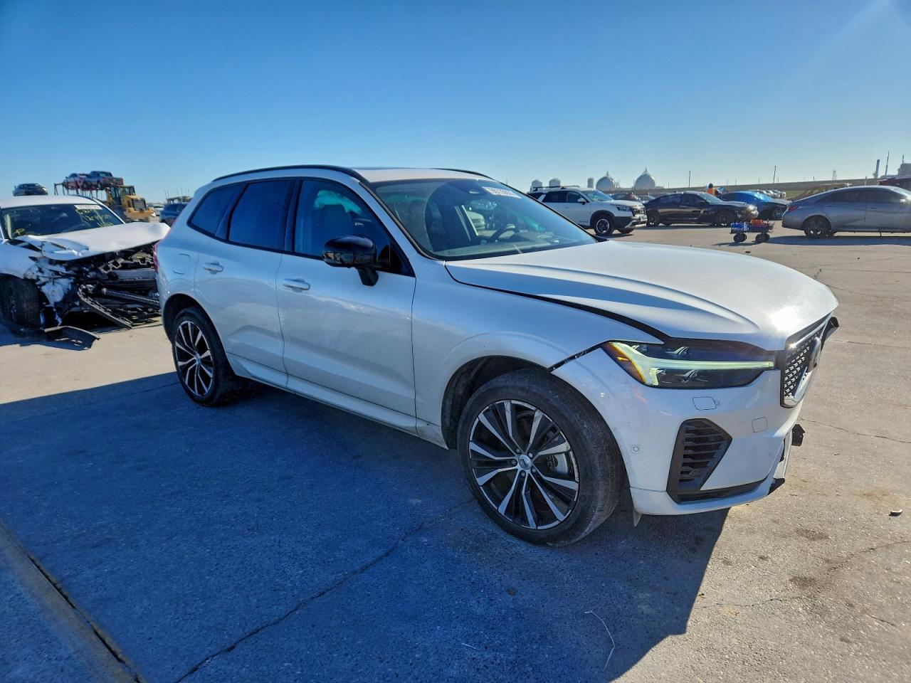 2023 VOLVO XC60
