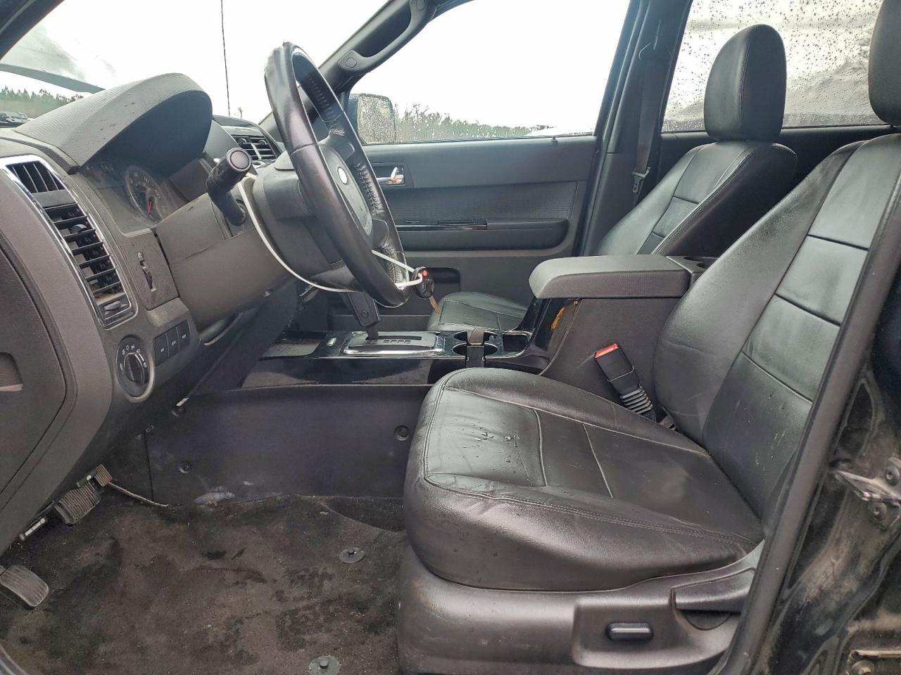 2011 FORD ESCAPE