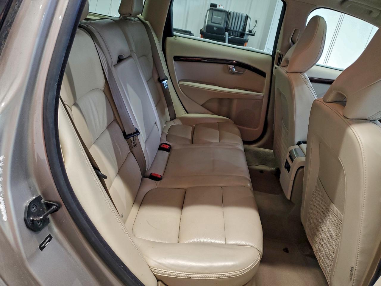2012 VOLVO XC70