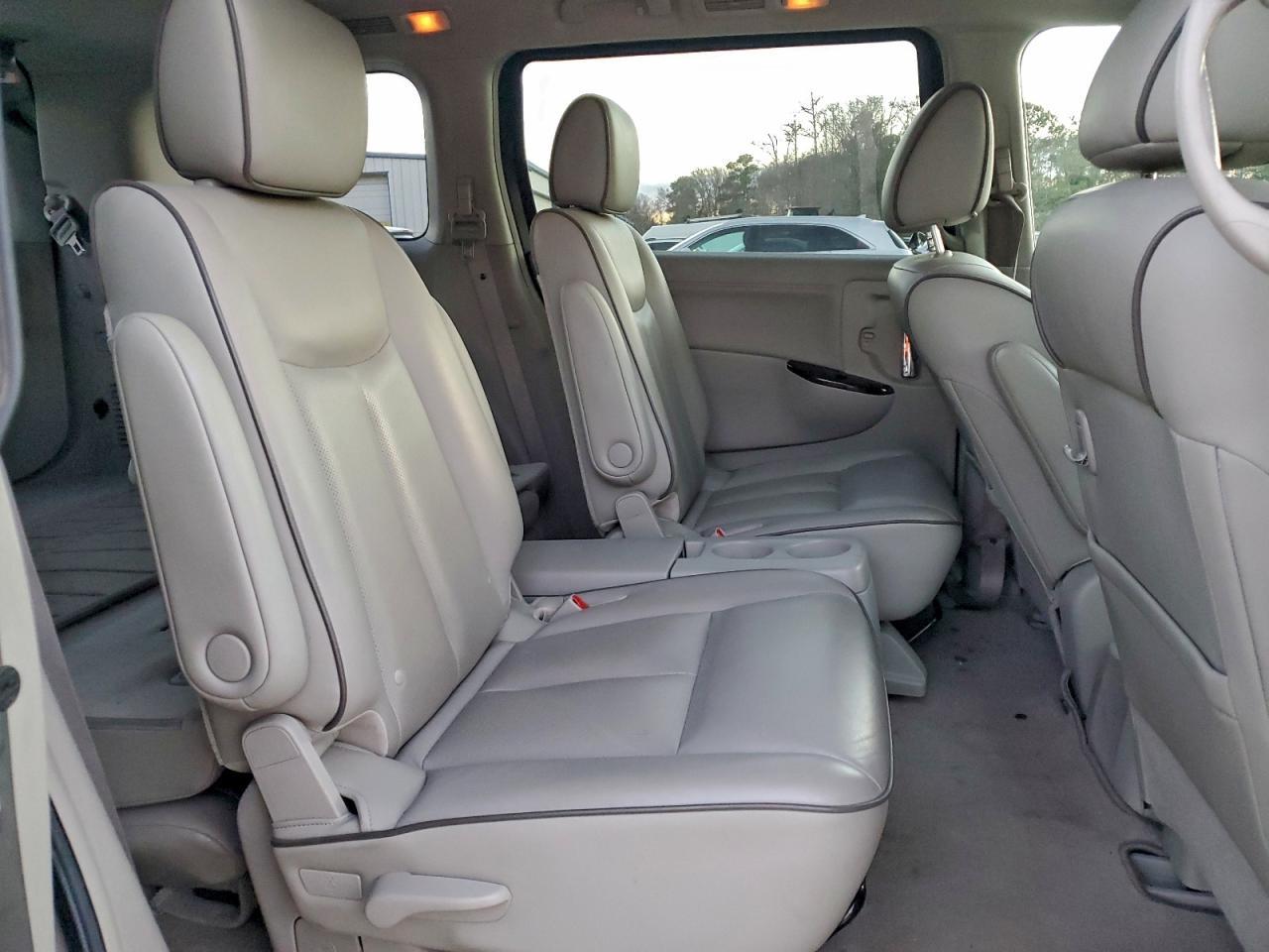 2012 NISSAN Quest