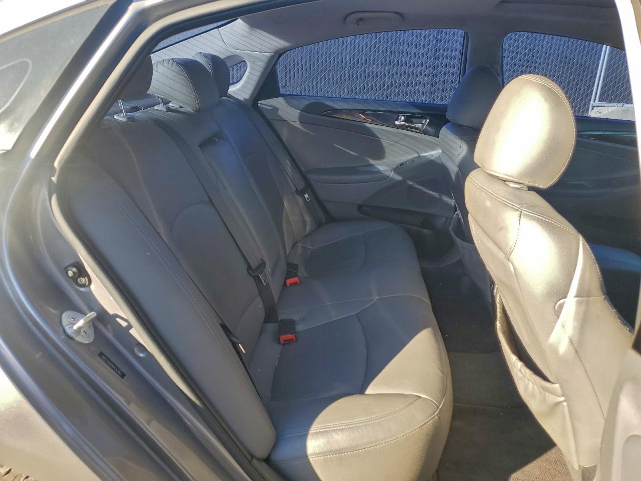 2011 HYUNDAI SONATA