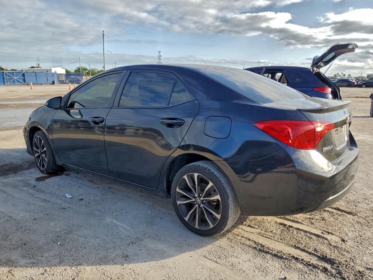2018 TOYOTA COROLLA