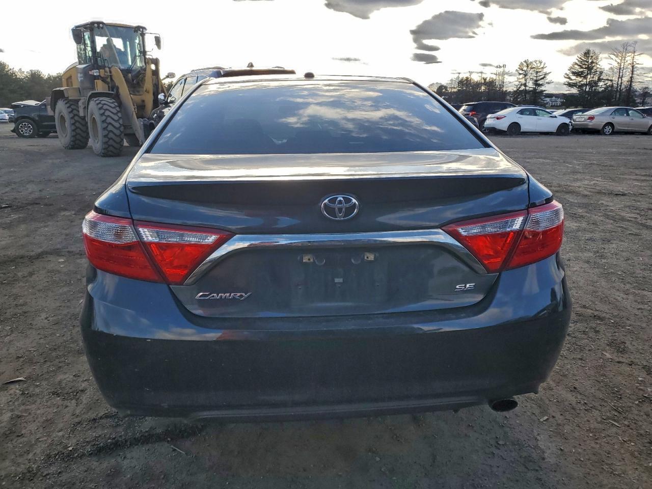 2017 TOYOTA CAMRY