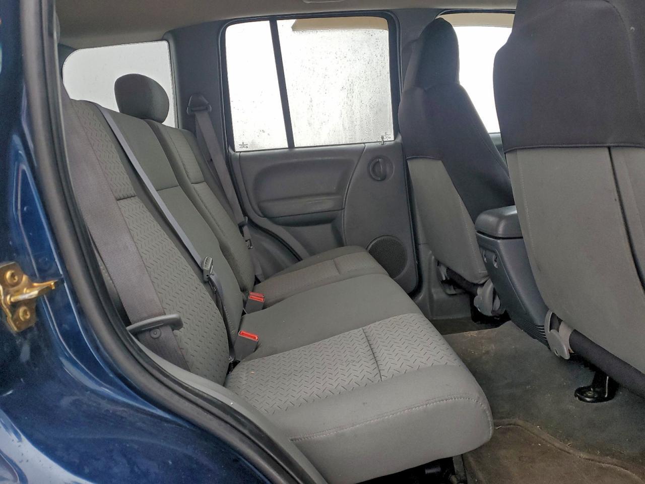 2005 JEEP Liberty