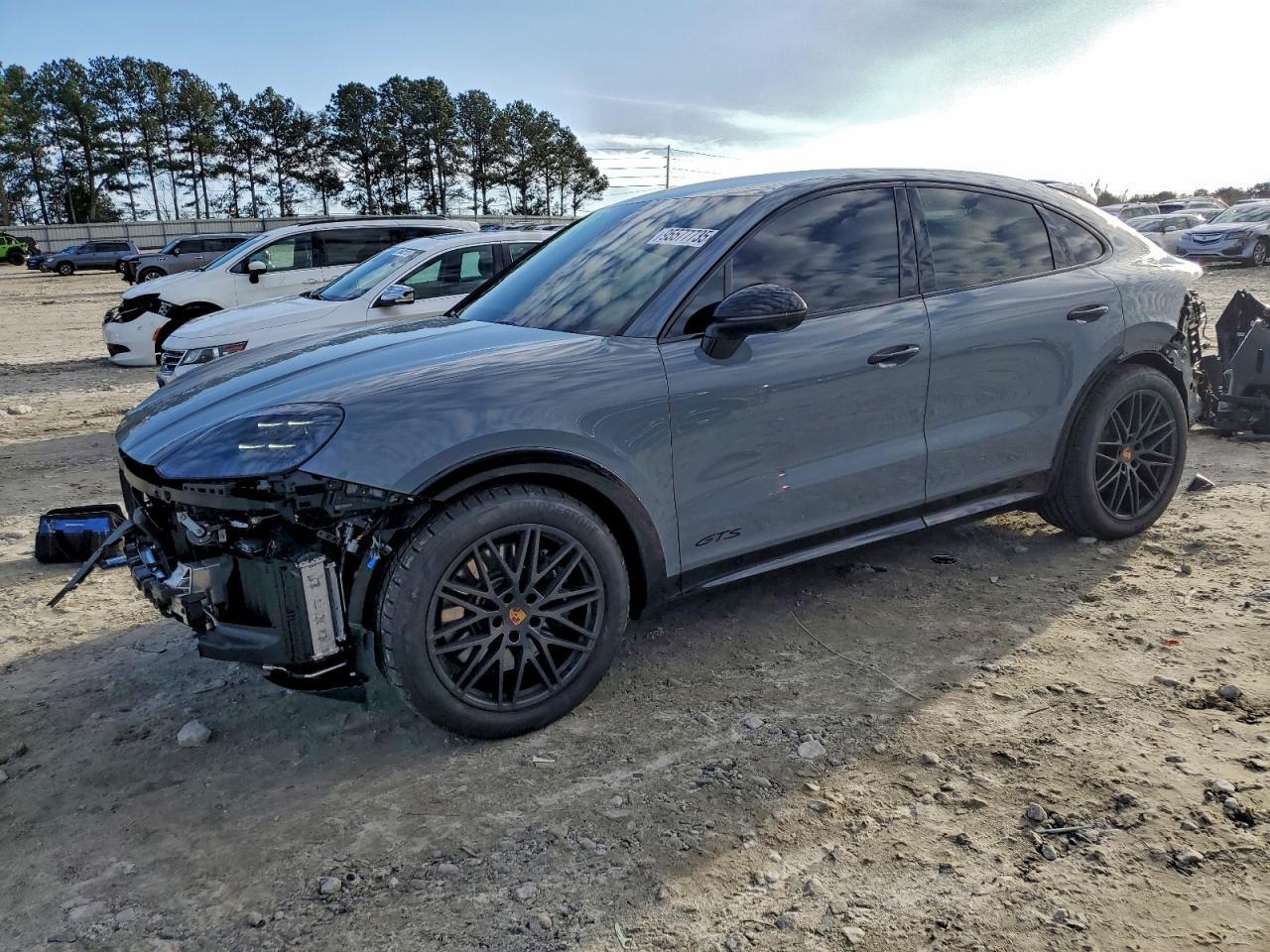 2025 PORSCHE CAYENNE