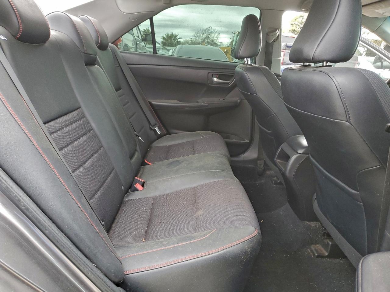 2016 TOYOTA CAMRY