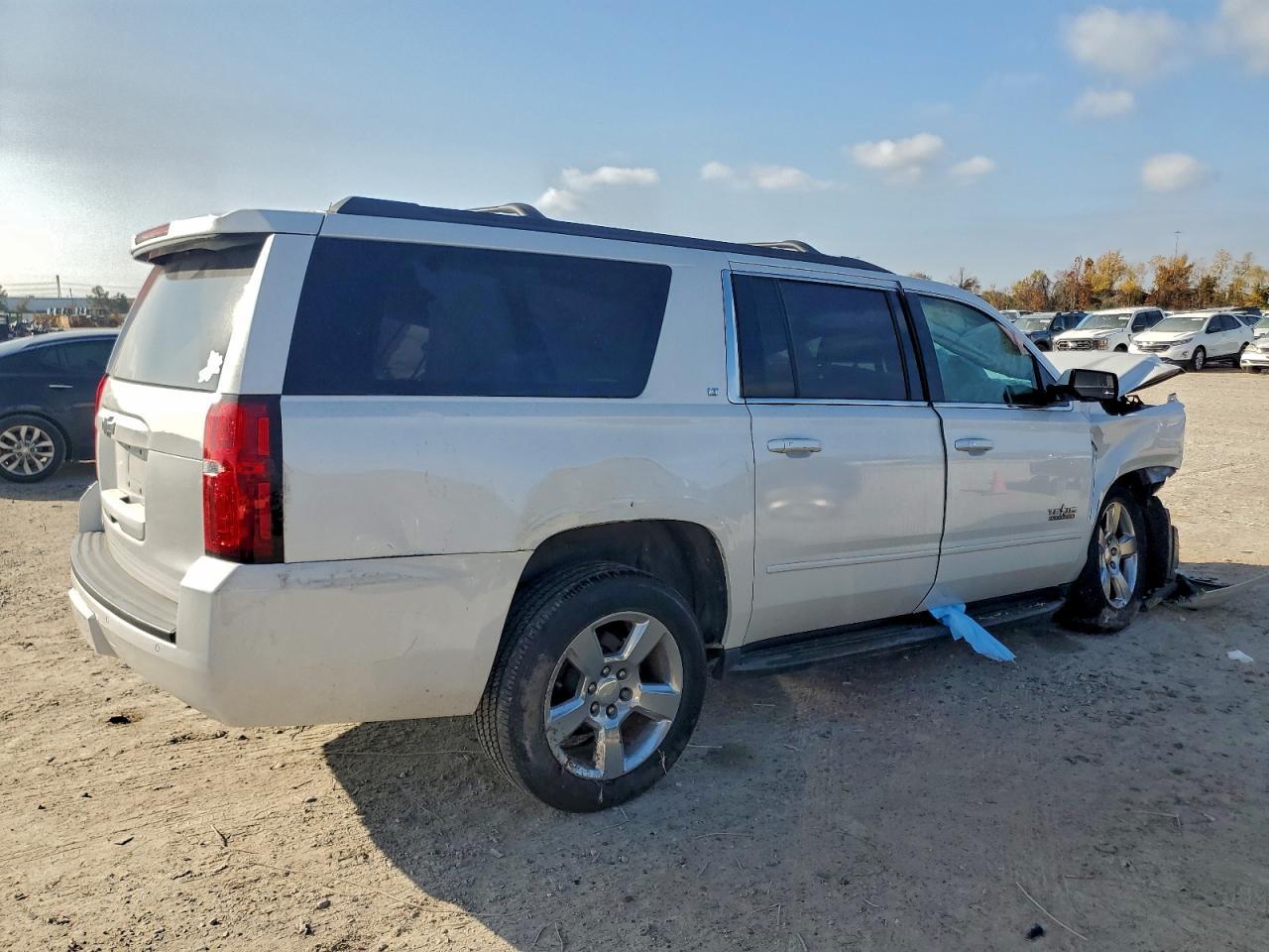 2017 CHEVROLET Suburban