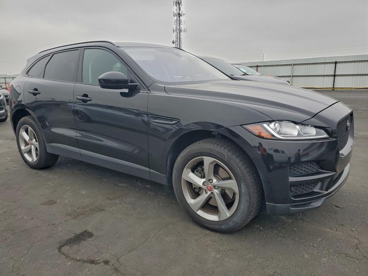 2017 JAGUAR F-Pace